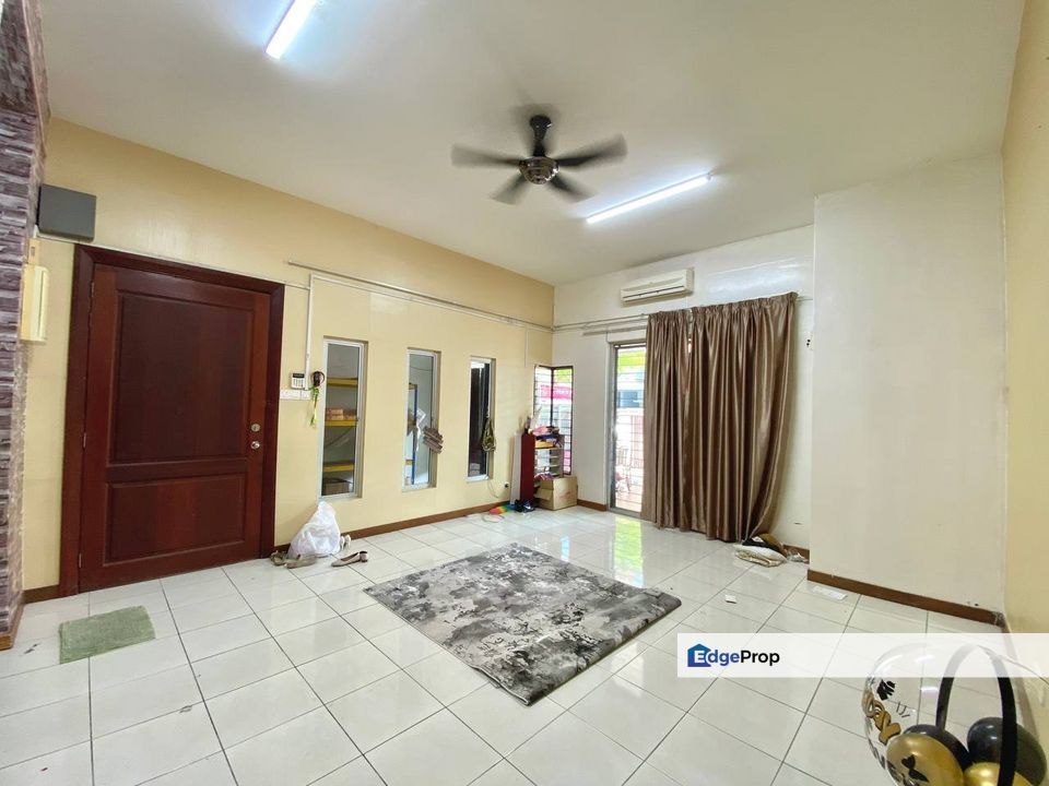 [FREEHOLD] 22X75 NON BUMI LOT GATED AND GUARDED DOUBLE STOREY TERRACE HOUSE ALAM SARI (ILMIA) KAJANG SELANGOR, Selangor, Bangi