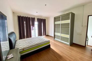 [FREEHOLD] 38X75 NON BUMI FACING OPEN PARTIAL FURNISHED 3 STOREY SEMI DETACHED HOUSE AT KAYU MANIS GARDEN VILLA SEKSYEN 5 BANGI