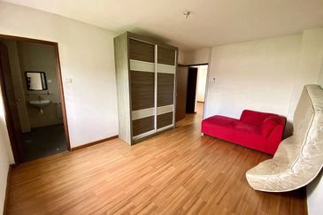 [FREEHOLD] 38X75 NON BUMI FACING OPEN PARTIAL FURNISHED 3 STOREY SEMI DETACHED HOUSE AT KAYU MANIS GARDEN VILLA SEKSYEN 5 BANGI