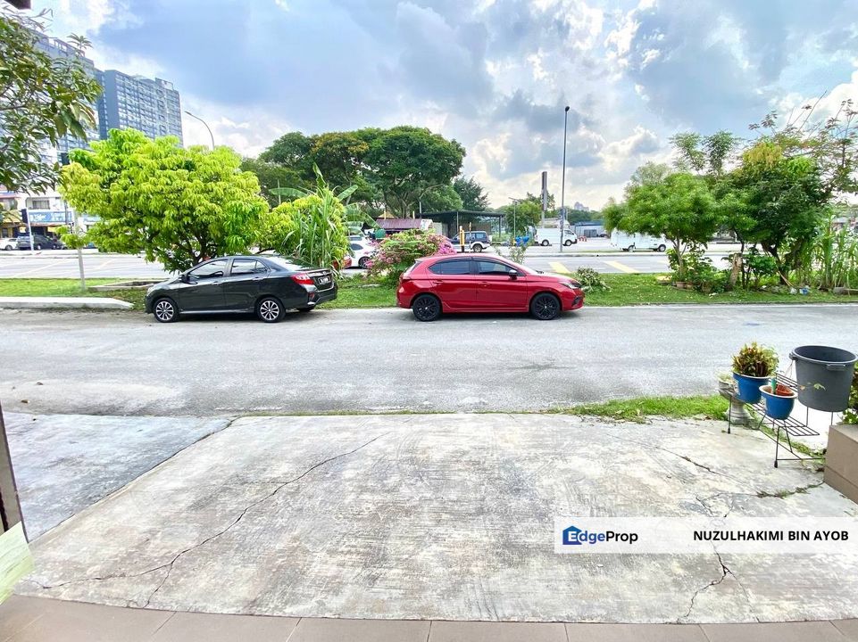 Rumah Teres Double Storey Siap Extand adn Fully Reno, Facing Open at Taman Puchong Indah, Puchong, Selangor, Puchong