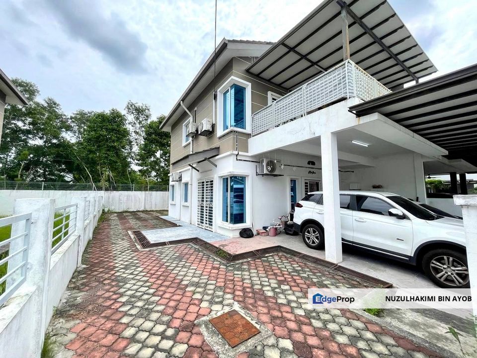 Rumah Semi D Mewah di Taman Desiran Bayu, Puchong, Selangor, Puchong