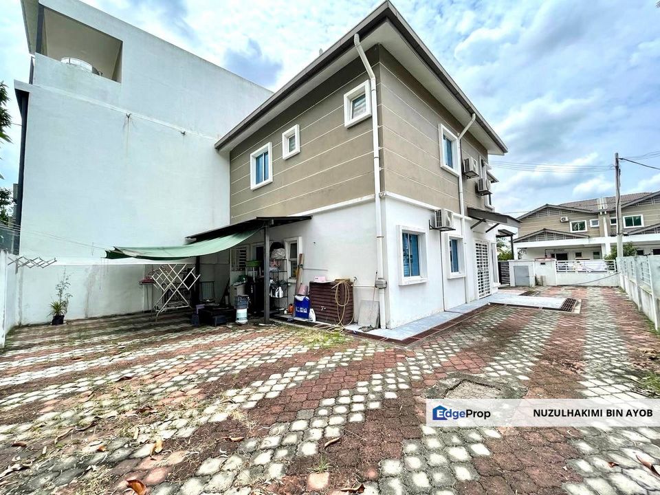 Rumah Semi D Mewah di Taman Desiran Bayu, Puchong, Selangor, Puchong