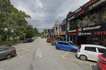 2 storey Shop Lot Facing Main Road at Seksyen 4 Bandar Baru Bangi