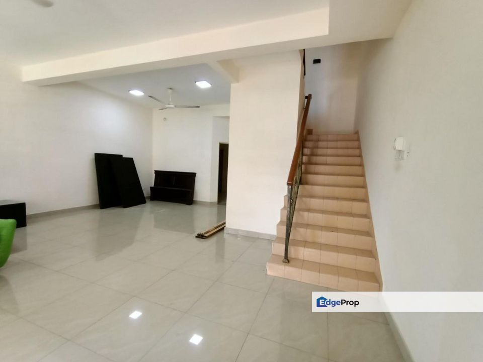 Freehold Non Bumi 2 Storey Terrace Warisan Indah , Selangor, Sepang