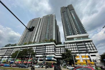 KL Traders Square