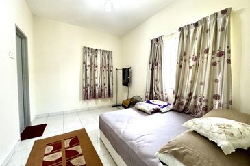 Taman Tasik Semenyih (Lake Residence)