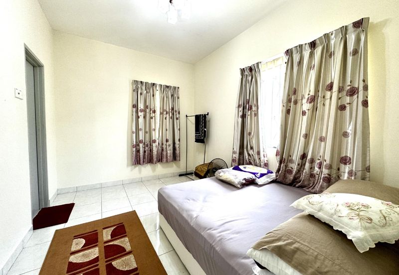 Taman Tasik Semenyih (Lake Residence)