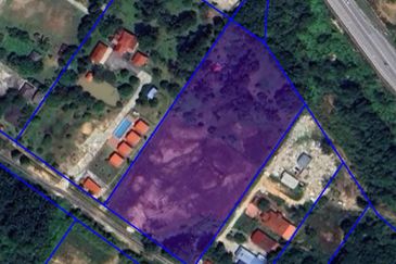 3.2 Ekar Tanah Pertanian Zoning Kediaman di Tepi Persiaran Mokhtar Dahari