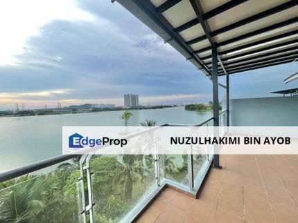 Lake View Renovated Fully furnished 2.5 storey Townvilla at Taman Tasik Prima Puchong, Selangor, Puchong