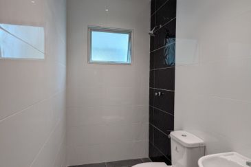 Rumah Baru Freehold Rizab Melayu Di Bangi Kajang Booking RM 500 sahaja