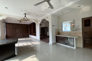 Bandar Tun Hussein Onn