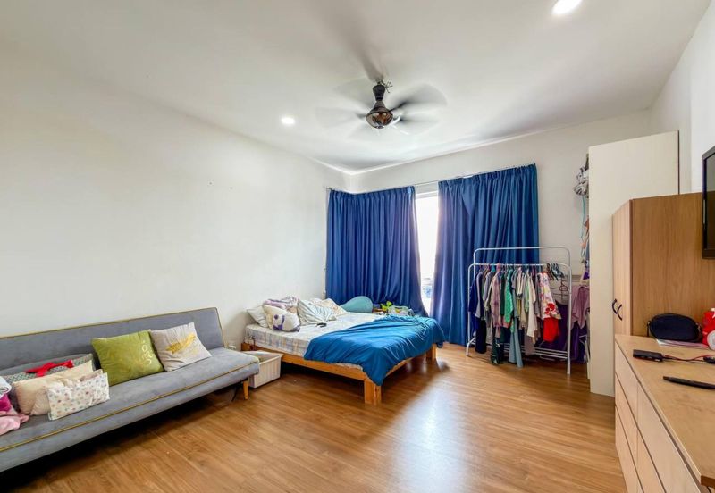 Parkfield Residences, Tropicana Heights