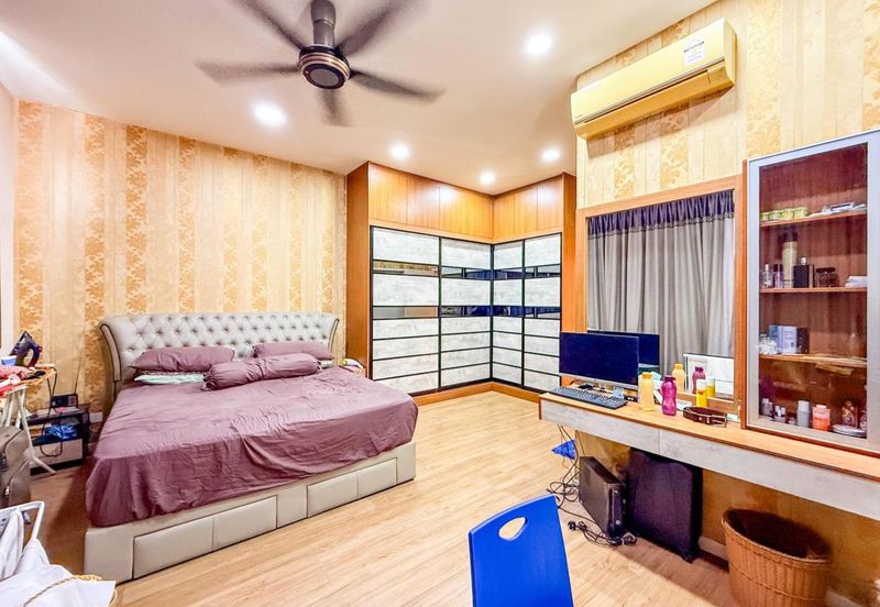 Parkfield Residences, Tropicana Heights