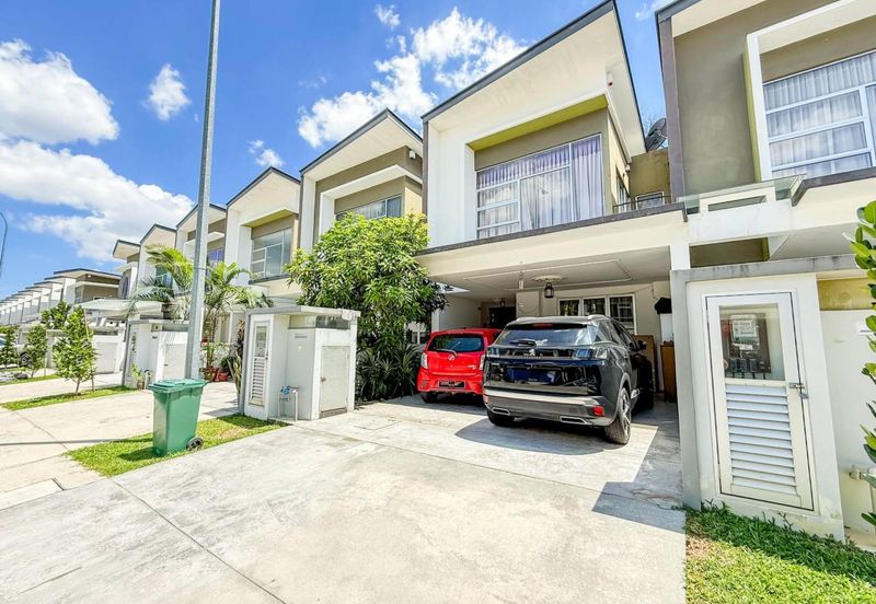 Parkfield Residences, Tropicana Heights