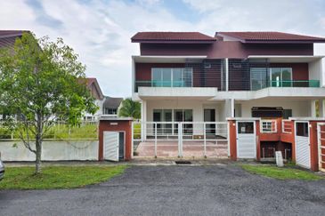 2 Storey Semi D at Taman Jenderam Damai, Dengkil, Sepang