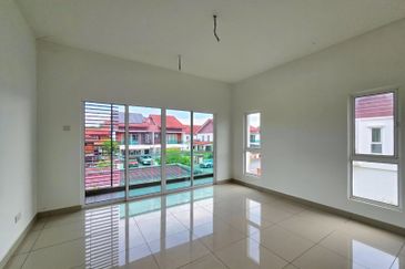 2 Storey Semi D at Taman Jenderam Damai, Dengkil, Sepang