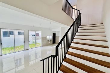 Brand New 2 Storey Semi D Cluster Caralyn at Setia Alam Sari