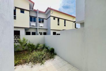 Brand New 2 Storey Semi D Cluster Caralyn at Setia Alam Sari