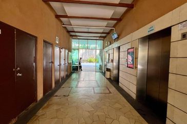 Villa Park Condominium