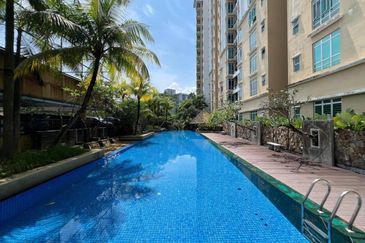 Villa Park Condominium