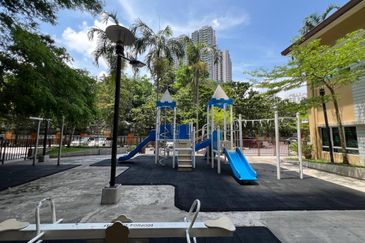 Villa Park Condominium