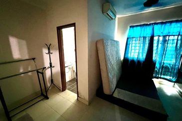 Villa Park Condominium