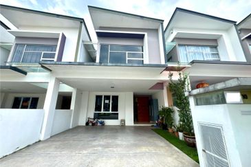 Parkfield Residences, Tropicana Heights