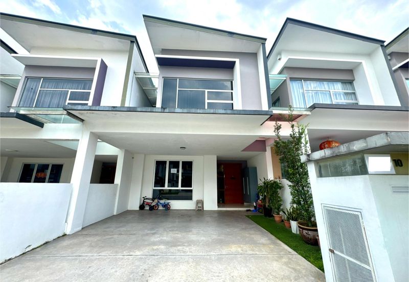 Parkfield Residences, Tropicana Heights