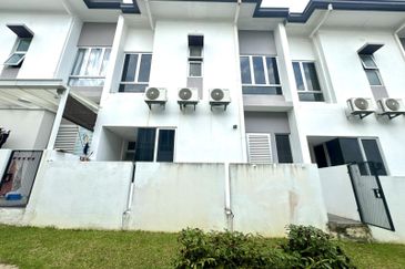 Parkfield Residences, Tropicana Heights