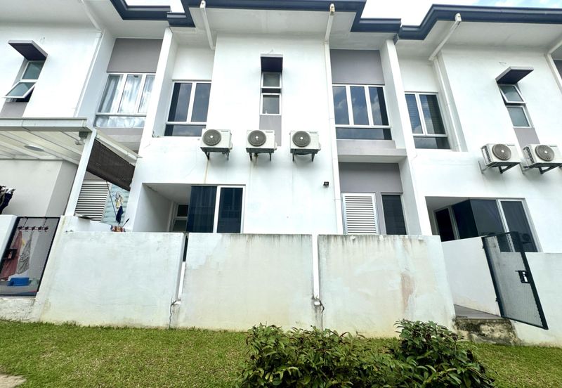 Parkfield Residences, Tropicana Heights