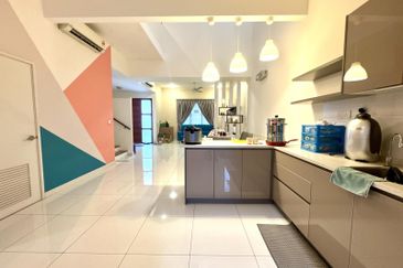 Parkfield Residences, Tropicana Heights