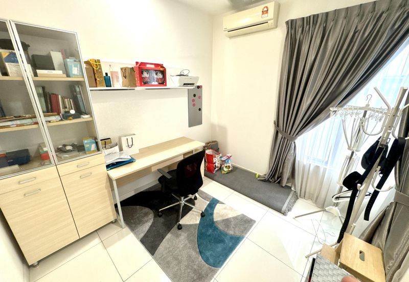 Parkfield Residences, Tropicana Heights