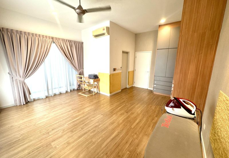 Parkfield Residences, Tropicana Heights