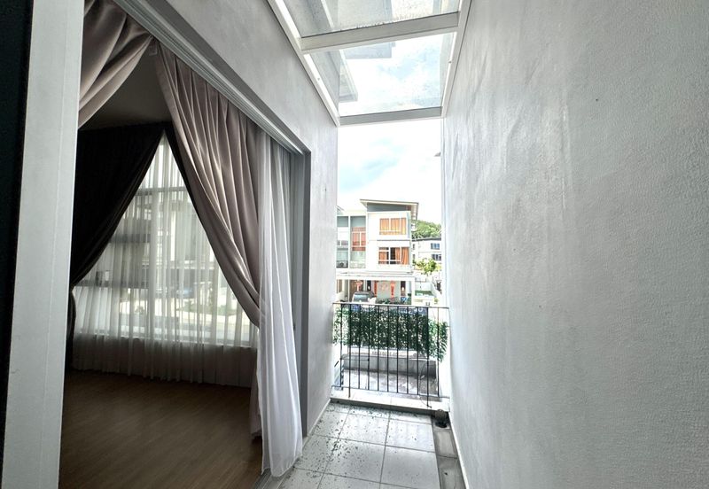 Parkfield Residences, Tropicana Heights