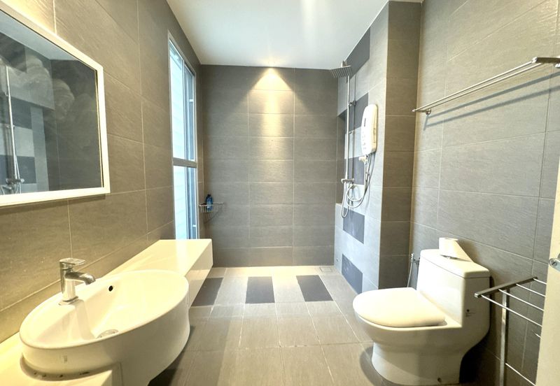 Parkfield Residences, Tropicana Heights