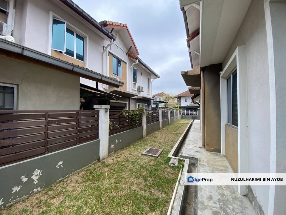 Cheapest Double Storey Semi D Anjung Suasana Bandar Seri Putra Bangi, Selangor, Bangi