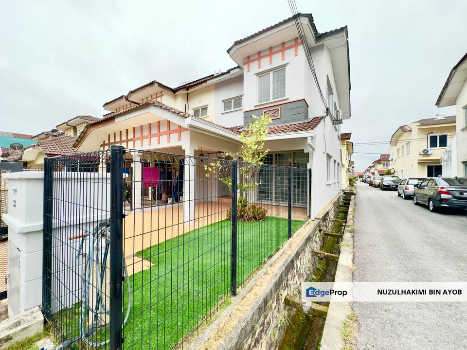 Saujana Utama 1 Sungai Buloh Double Storey End Lot, Selangor, Sungai Buloh