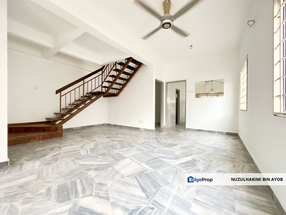 Saujana Utama 1 Sungai Buloh Double Storey End Lot, Selangor, Sungai Buloh