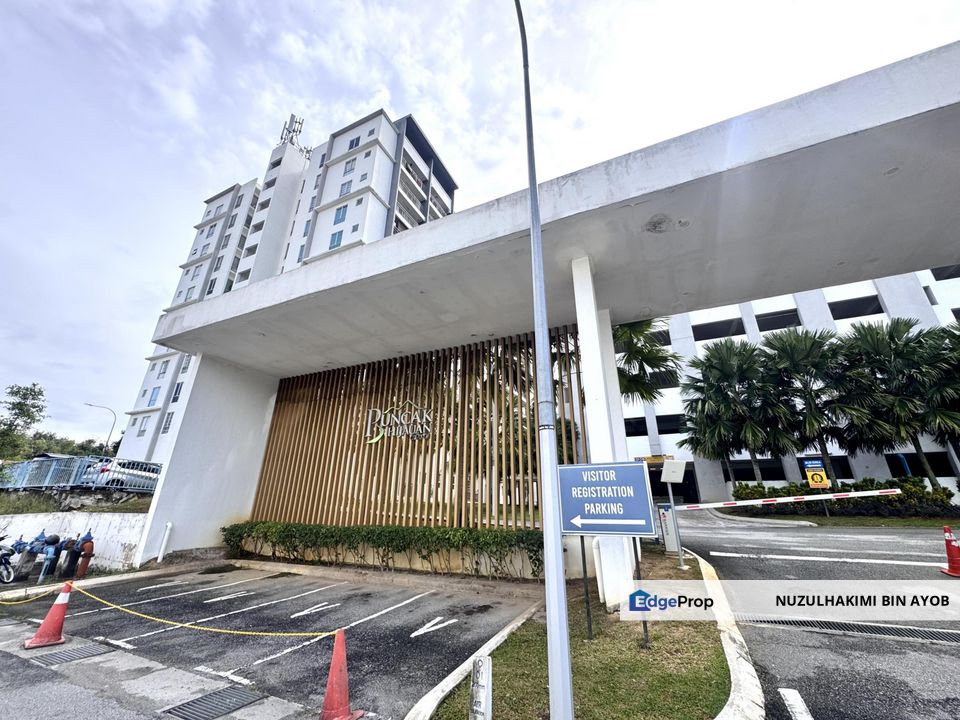 Puncak Hijauan , Kajang Partly Furnished Full Loan  Booking RM 1k, Selangor, Bangi