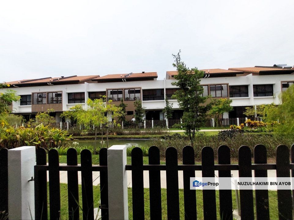 BellaDonna Taman setia Warisan Tropika, Sepang 2 Storey Terrace Never Occupied Unit, Selangor, Sepang