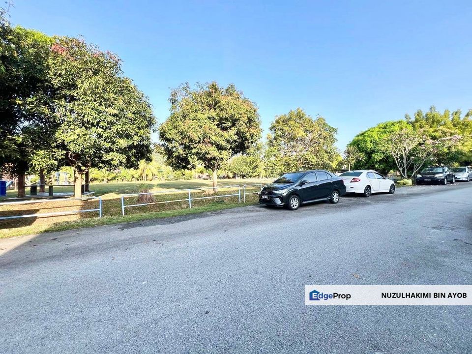 Taman Dahlia Salak Tinggi Sepang Endlot 2 storey, Selangor, Sepang