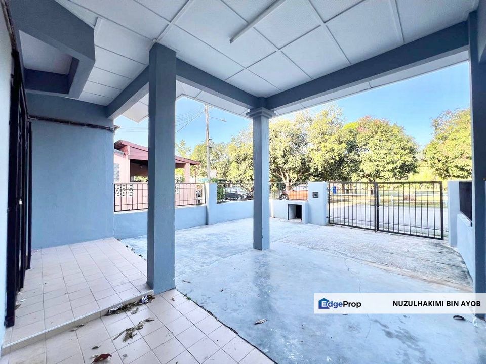 Taman Dahlia Salak Tinggi Sepang Endlot 2 storey, Selangor, Sepang