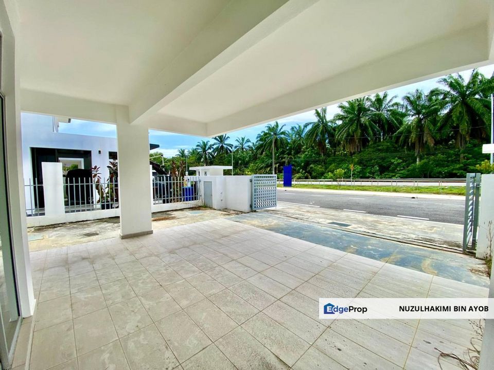 Facing Open Double Storey Semi D Non Bumi Lot at Laman Sutera Seksyen U15 Shah Alam, Selangor, Shah Alam