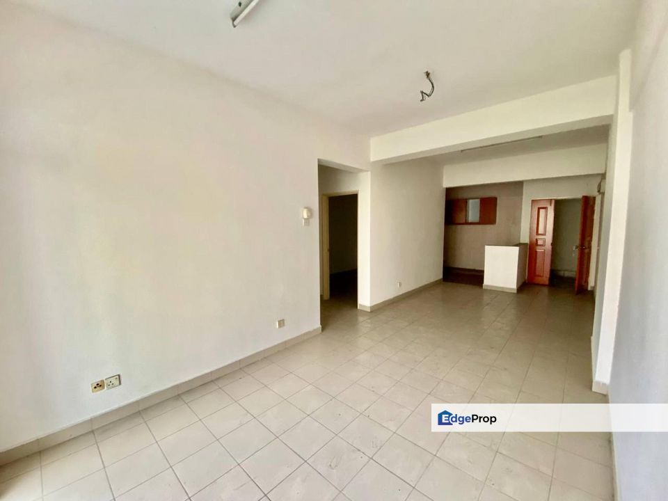 View Swimming Pool Desaria Villa Condominium, Kampung Pulau Meranti, Puchong, Selangor, Puchong South