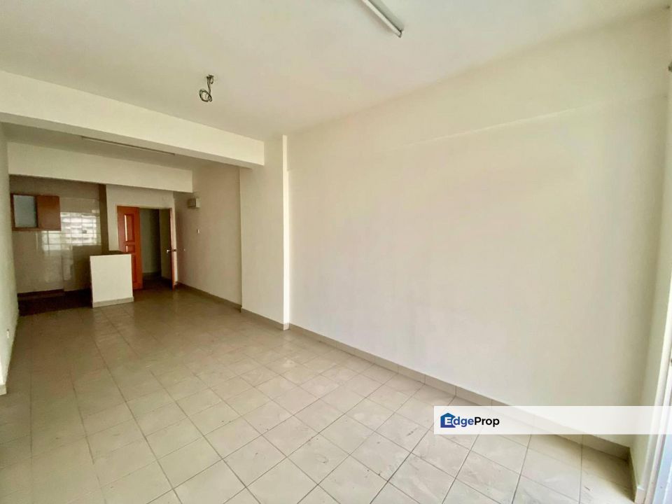 View Swimming Pool Desaria Villa Condominium, Kampung Pulau Meranti, Puchong, Selangor, Puchong South