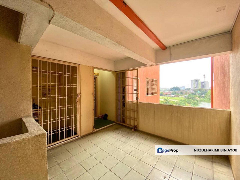 Corner Unit Sri Cempaka Apartment Jalan Sepakat Indah Kajang For Sale, Selangor, Kajang