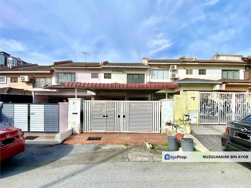 Renovated Double Storey Terrace House at Taman Pinggiran Putra, Seri Kembangan, Selangor, Seri Kembangan