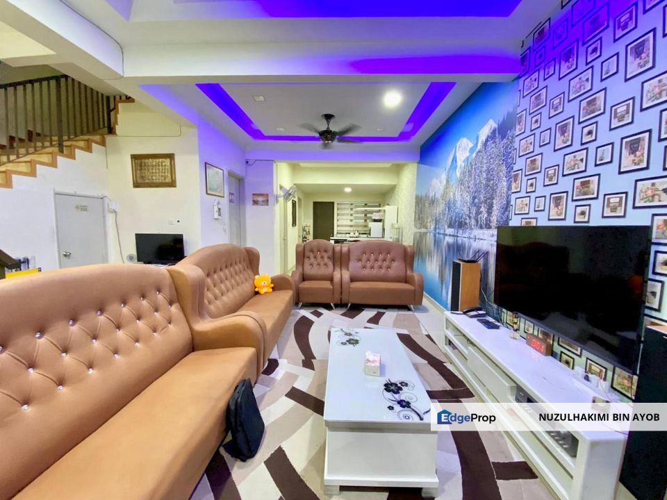 Renovated & Near Aeon Rawang 3 Storey Superlink Terrace House at Anggun 3, Rawang, Selangor, Bandar Country Homes