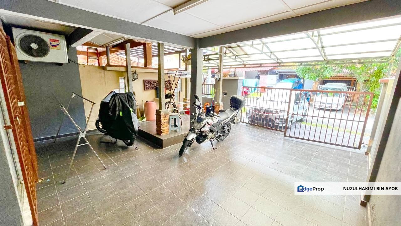 FREEHOLD Double Storey Terrace Taman Sinaran Cheras Balakong, Selangor, Balakong