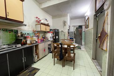SINGLE STOREY INTERMEDIATE, JALAN TANJUNG PAHANG, TAMAN KEBUN DAHLIA , KLANG 